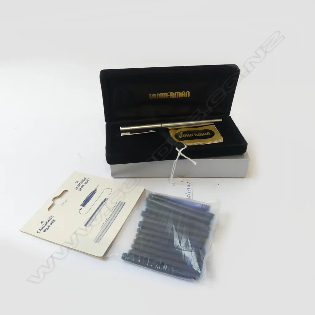WATERMAN FRANCE FOUNTAIN PEN UNUSED IN CASE W. 16 CARTRIDGES c.1970S Image 1++