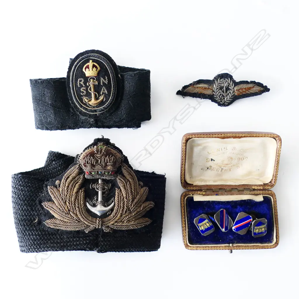 4 NZ ROYAL NAVY ITEMS: CUFFLINKS, OFFICERS & RNSA CAP BAND & FLEET ARM WINGS Image 1++