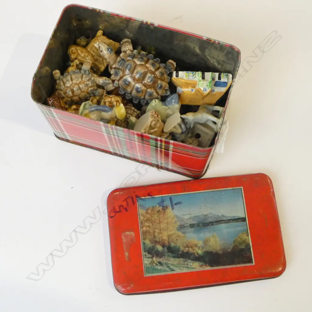 COLLECTION OF WADE MINIATURES etc Image 1++