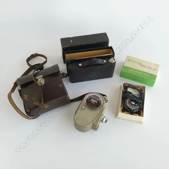 VINTAGE BOXED EASTMAN KODAK NO.2 FOLDING HAWKE-EYE CAMERA & G.B BELL & HOWELL SPORTSTER 8mm CINE CAM & EXPOSURE METER