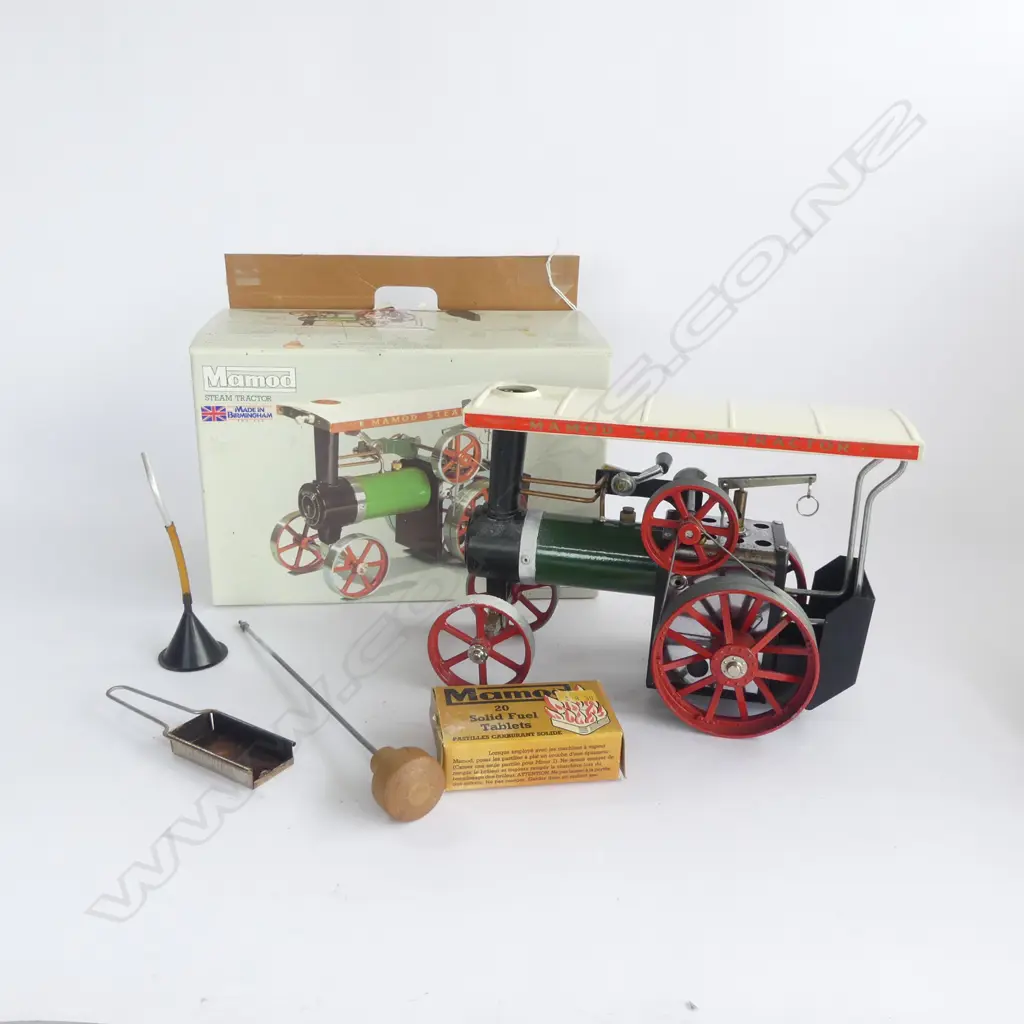 BOXED MAMOD STEAM TRACTO, UNIT 23/24 Image 1++