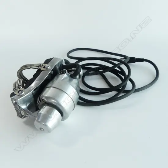 VINTAGE JAPANESE HAND HELD MASSAGE MACHINE  WORKING 