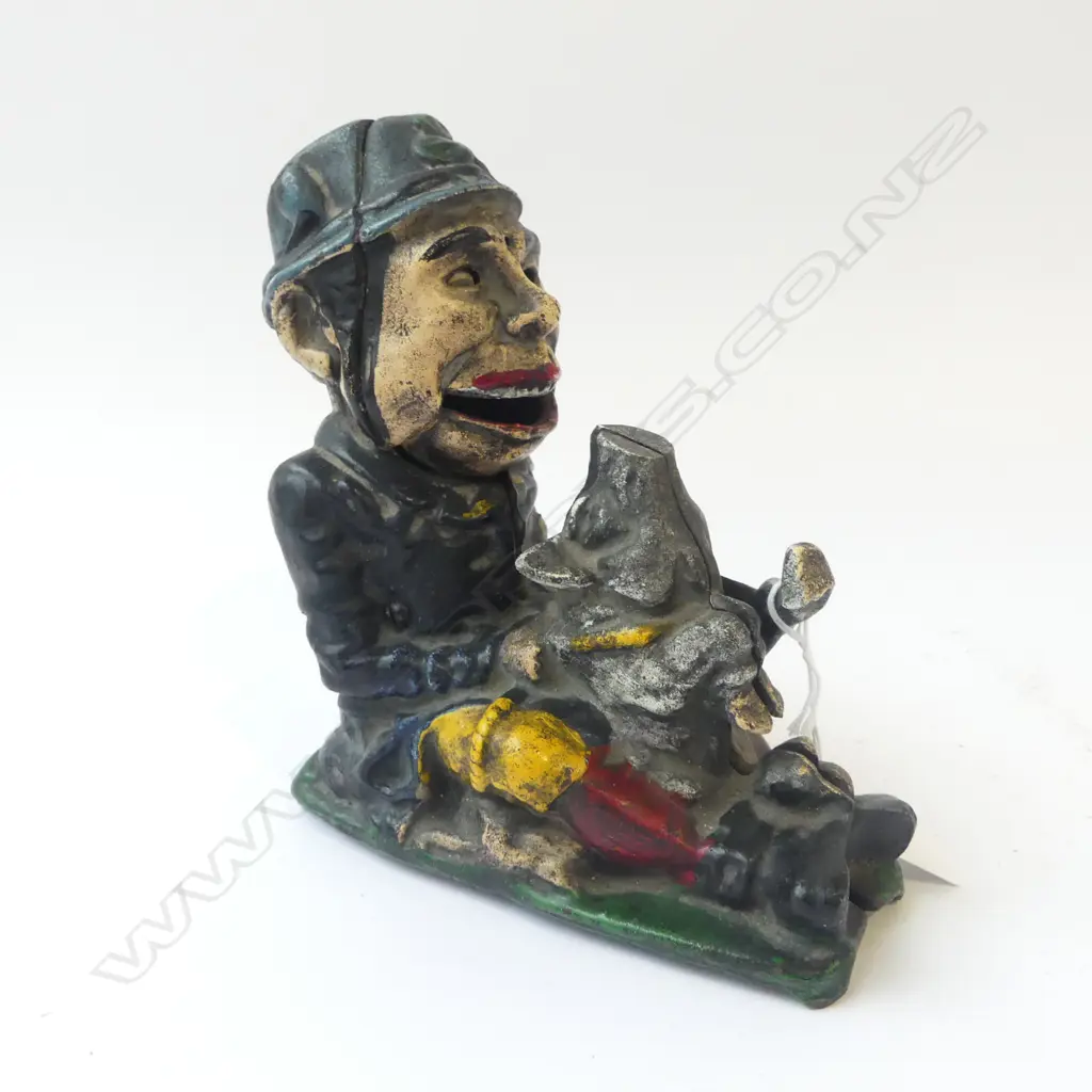  VINTAGE CAST IRON MONEYBOX L180x170mm Image 1++