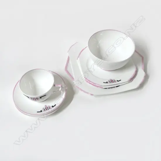 DECO SHELLEY CHINA PART TEASET CAKE PLATE SUGAR BOWL CSP & SAUCER PLATE PINK PAT