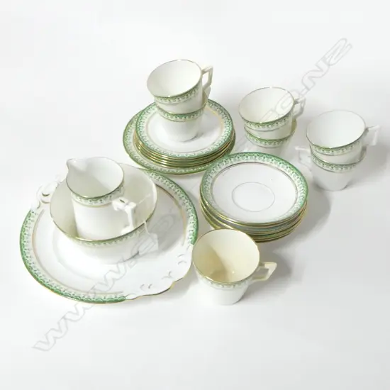 SHELLEY CHINA TEASET 6 PLATES 7C/S C/SUGAR GREEN & GILT PAT 