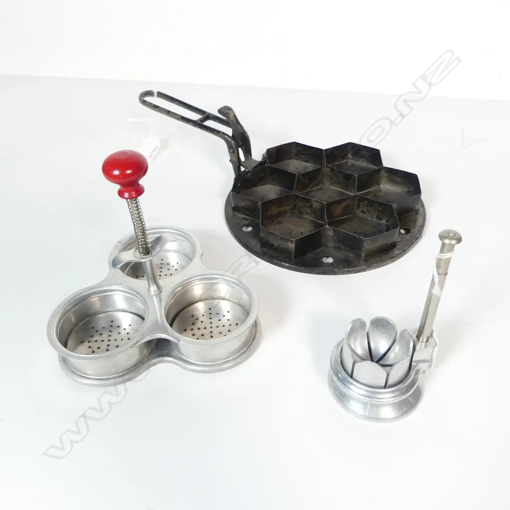 1842/2002/1973 3 VINTAGE EGG POACHERS DIA200MM LARGEST Image 1++