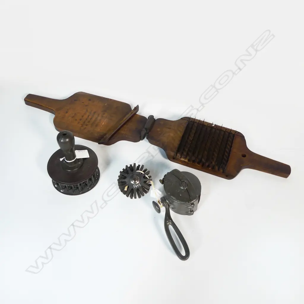 CY46 3 VINTAGE MEAT TENDERIZERS L370 MM LONGEST Image 1++