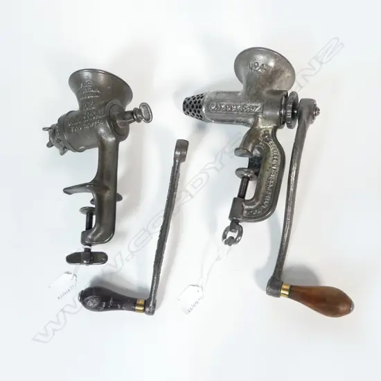 3573/3587 2 VINTAGE CAST METAL BENCH MINCERS SIZE 4 & 2 L300MM