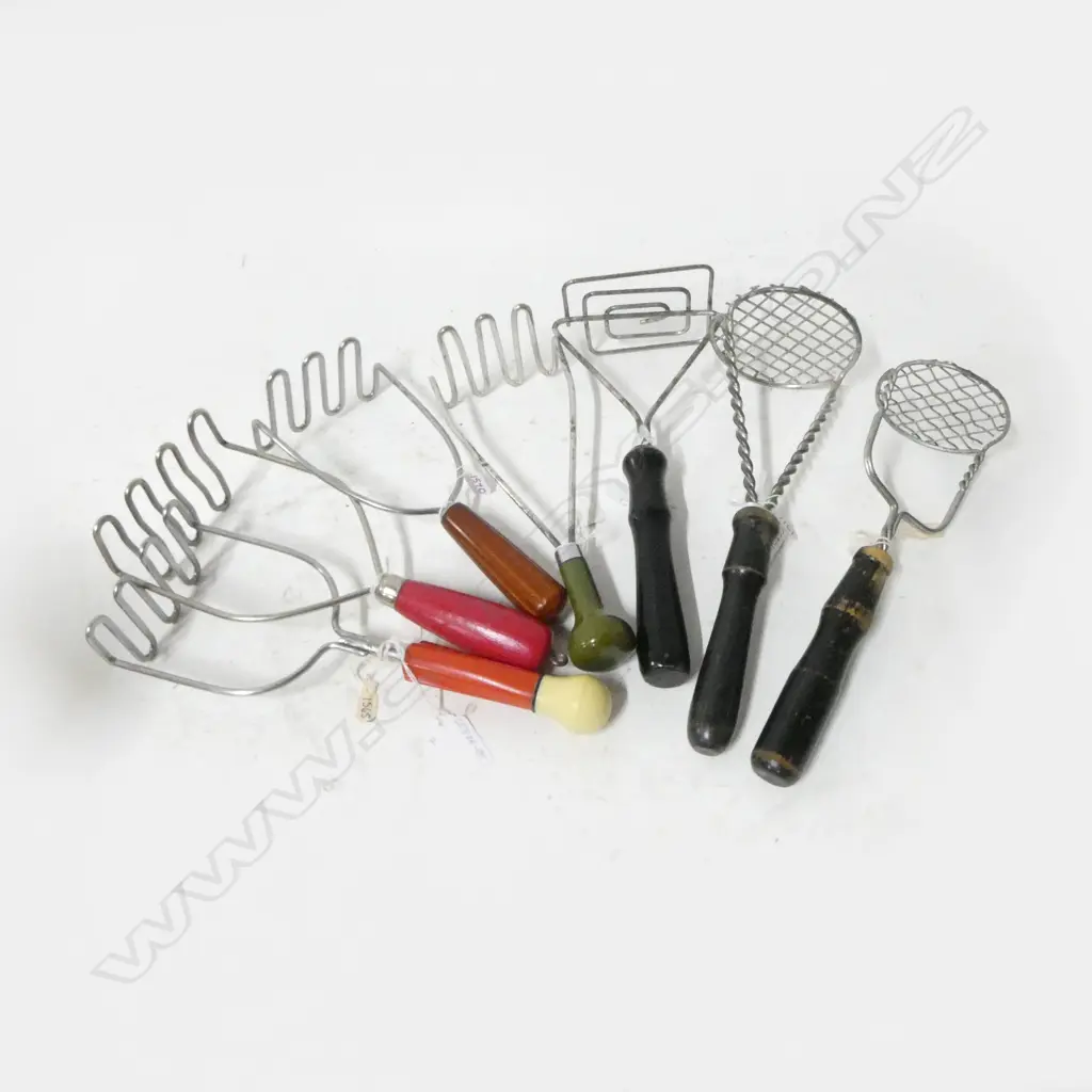 (1182/1570/1160/1565/1215/1364/1564) 7 ASST VINTAGE MASHERS Image 1++