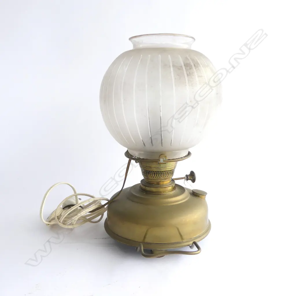 VINTAGE PRUSSIAN KERO LAMP CONVERTED TO 240V H335MM Image 1++