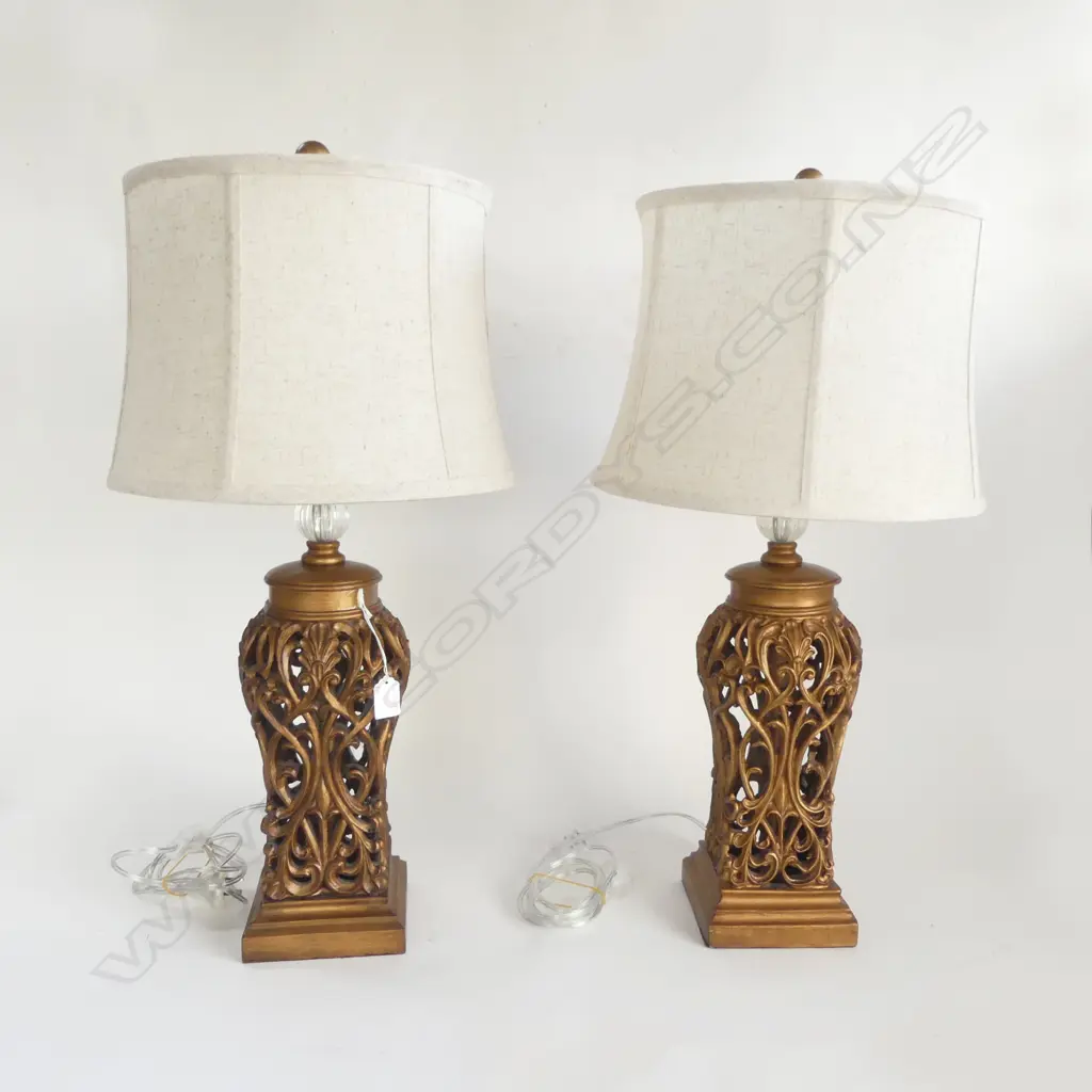 PR MODERN RESIN TABLE LAMPS H.710mm Image 1++