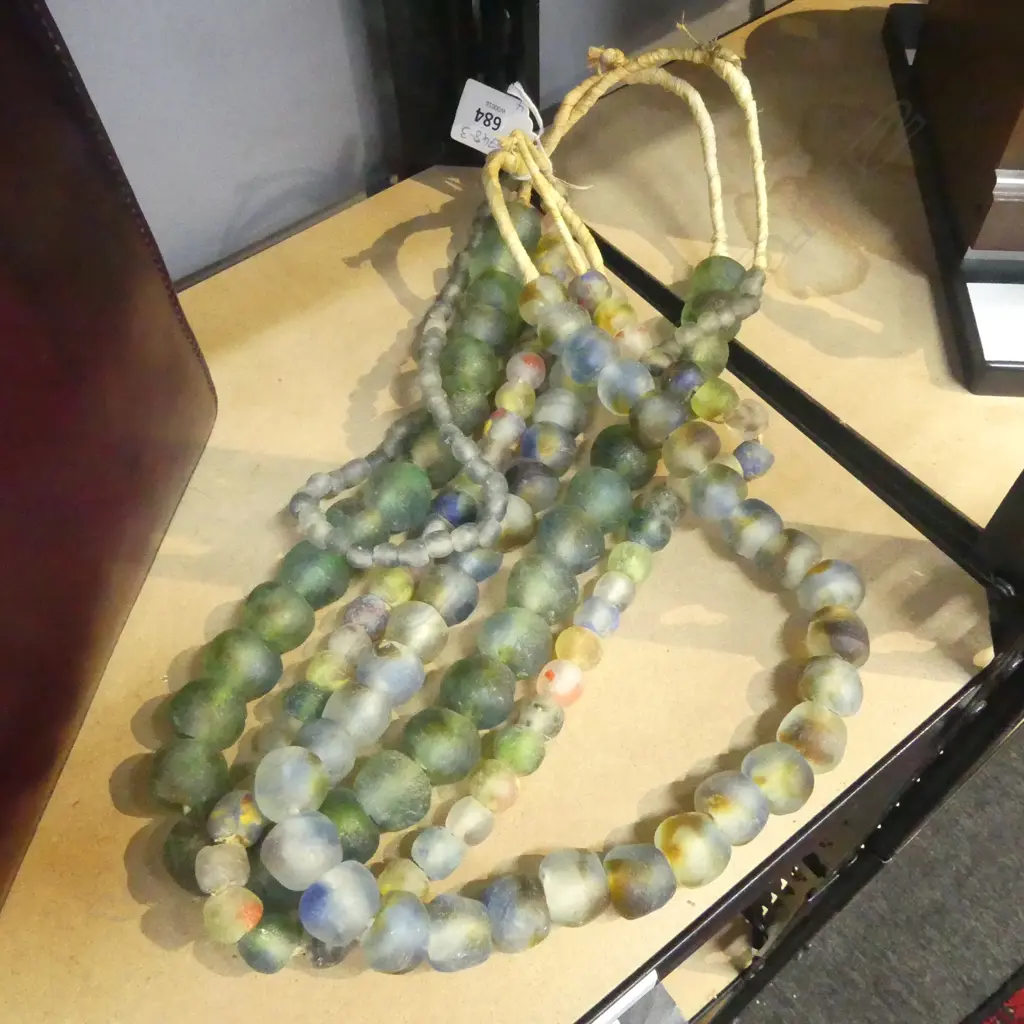 4 GLASS BEAD NECKLACES  Image 1++