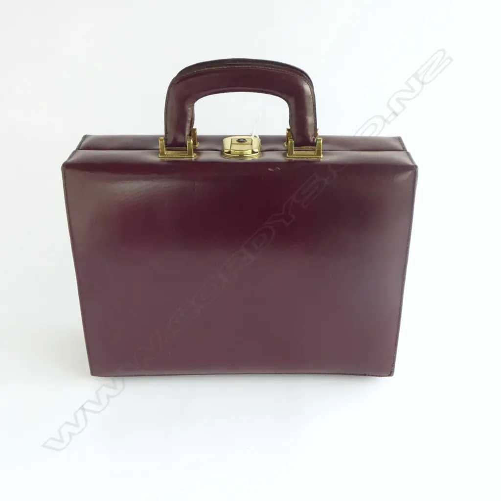 PURLE LEATHER BREIFCASE W.335mm Image 1++