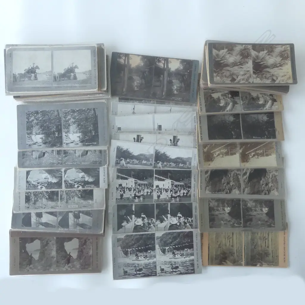 COLLECTION OFVINTAGE VIEWER CARDS Image 1++