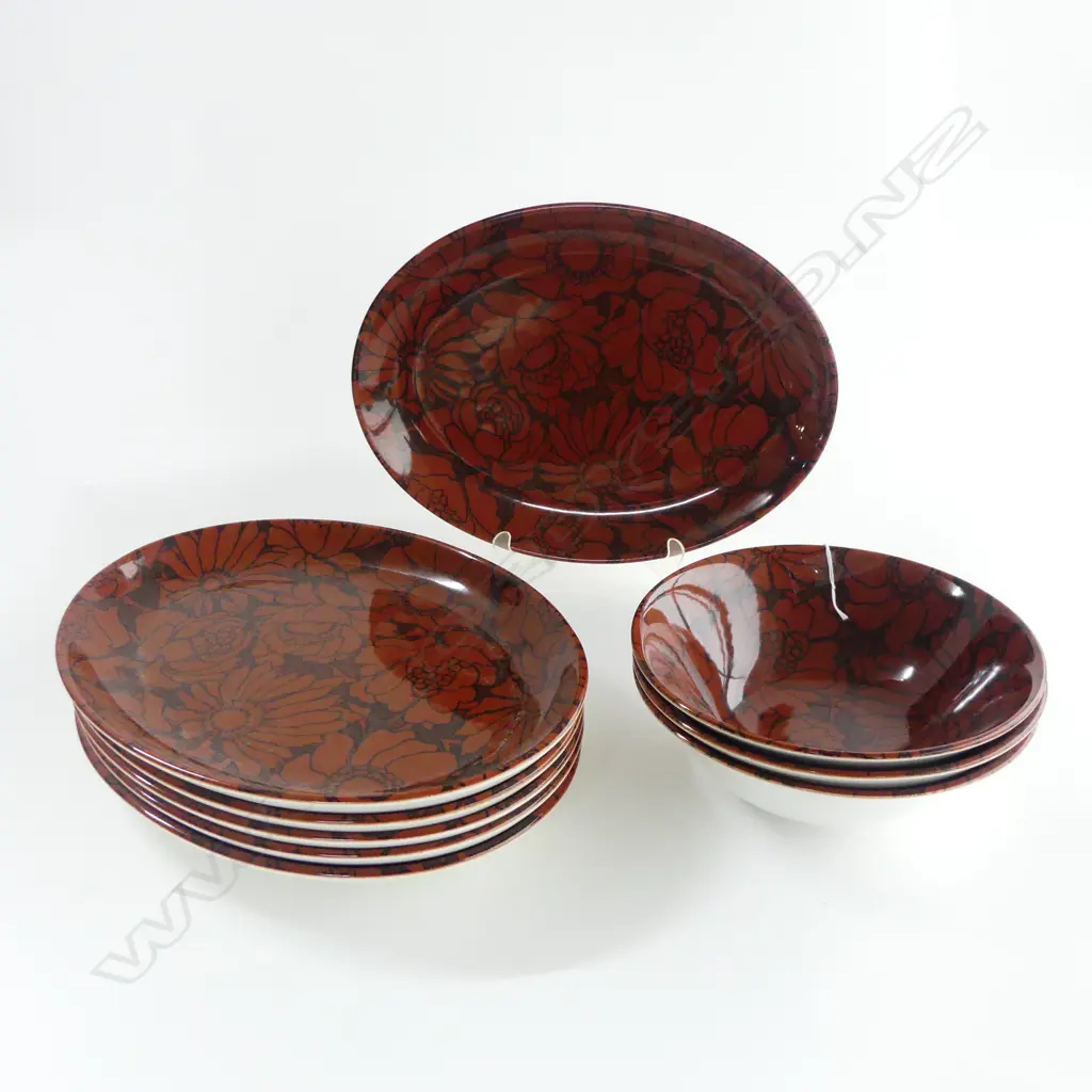 9 PCES KELSTON CERAMICS 'ANDORA BROWN'; 6 OVAL DISHES W.330mm, 3 BOWLS 210mm dia Image 1++