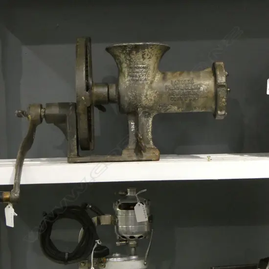 (2706) LG OLD CAST IRON LANDERS FRARY & CLARK 'UNIVERSAL' MEAT MINCER L.530mm