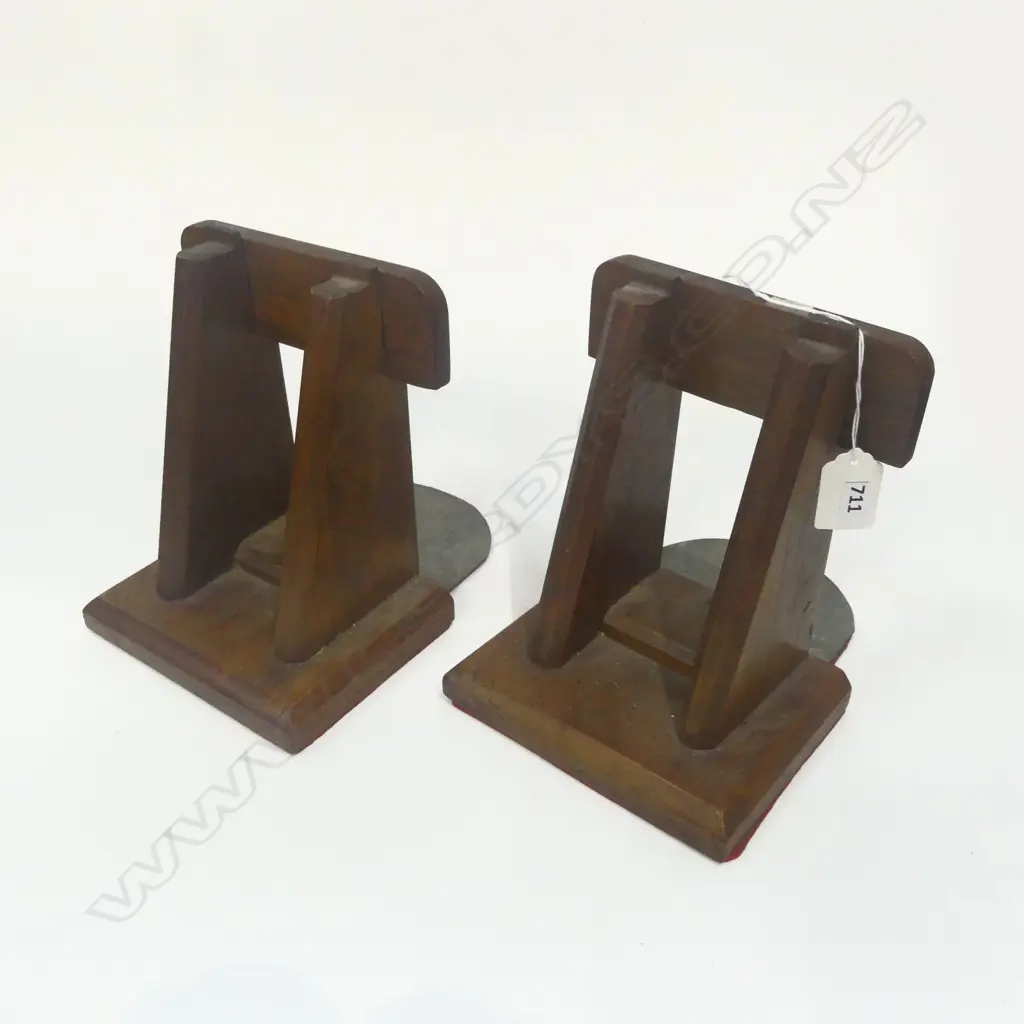 PR OAK BOOKENDS H.190mm Image 1++