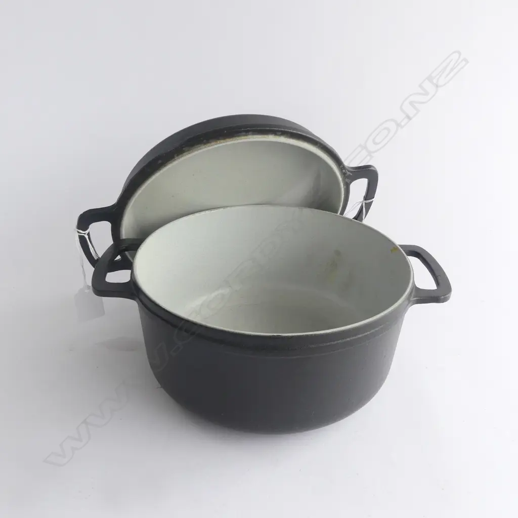 LAUFFER CAST IRON CASSEROLE DISH Dia.280mm Image 1++