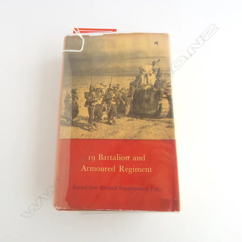 19 BATTALION AND ARMOURED REGIMENT, 2nd N.Z. EXP. FORCE; PRINTED D/C, N.Z. HISTORY WW2 Image 1++