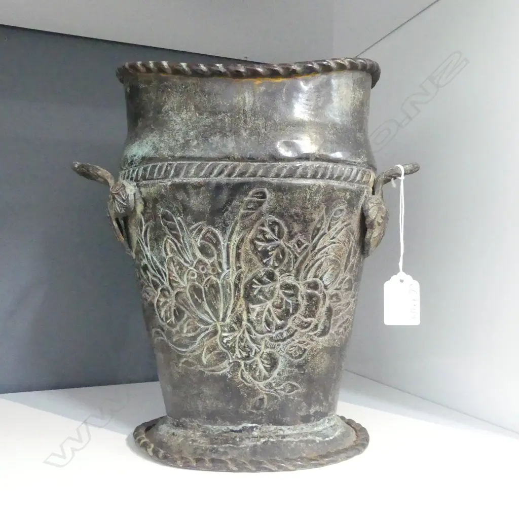 METAL VASE H.270mm Image 1++