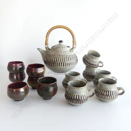 STUDIO POTTERY TEAPOT & 6 CUPS + 6 TEA BOWLS