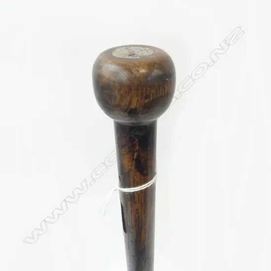 OLD TAPERED WOOD WALKING STICK with paua disc insert panel to knob handle L.800mm