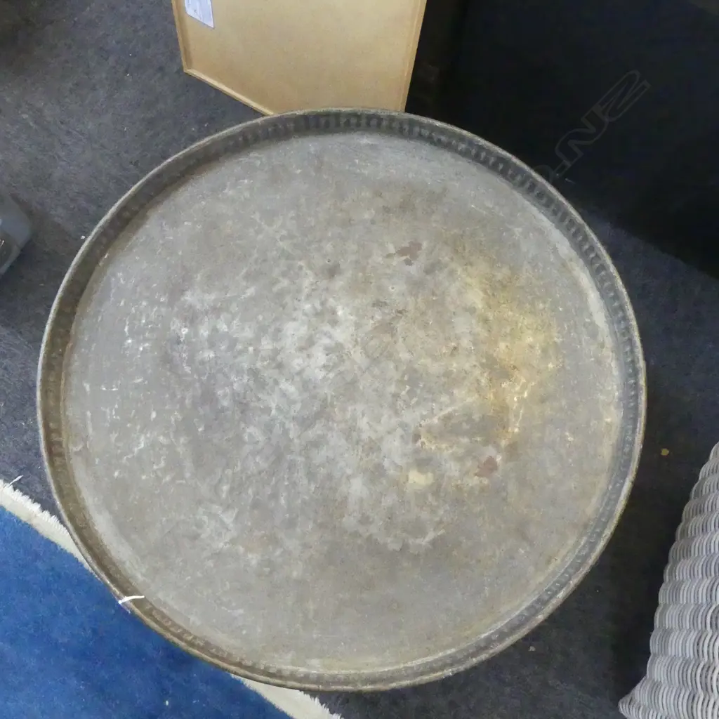 VINTAGE COPPER TOP TABLE & BASE  Dia.620mm Image 1++