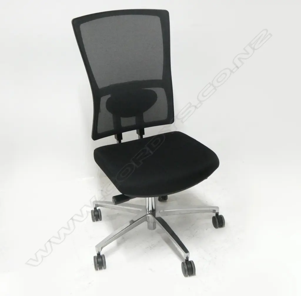 KONFURB KONA EXECUTIVE OFFICE CHAIR Image 1++