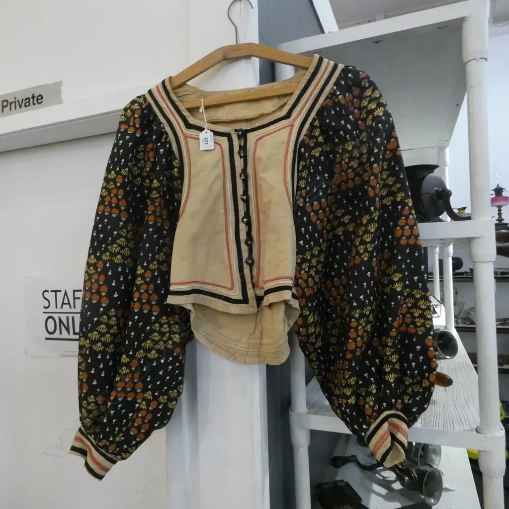 TRIBAL JACKET Image 1++