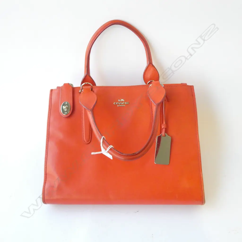 RED COACH BAG Image 1++