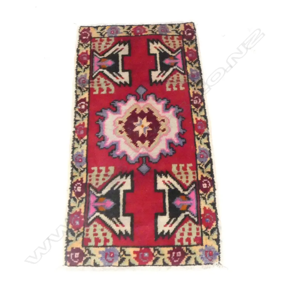 SMALL PERSIAN HAND KNOTTED RUG GEOMETRIC PAT RED COLOURS L1020 W520MM Image 1++