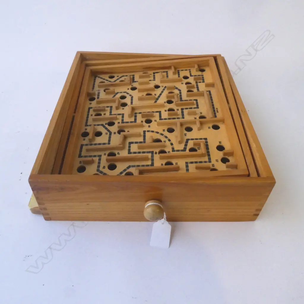WOODEN BOARD PUZZLE GAME  Image 1++