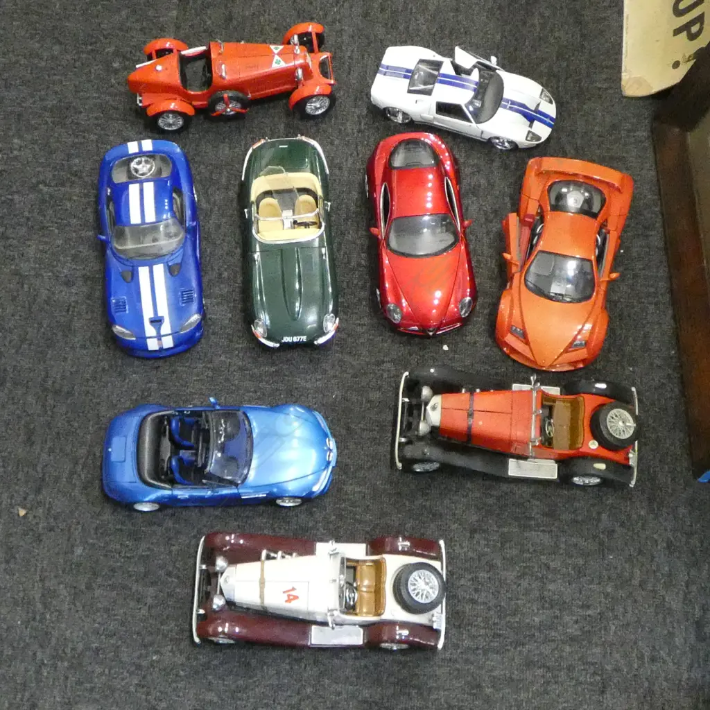 10 ASST. LOOSE MODEL CARS  Image 1++