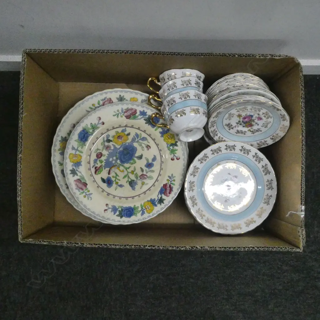 9 MASONS 'REGENCY' PLATES & OTHER ENGLISH CHINA TRIOS Image 1++