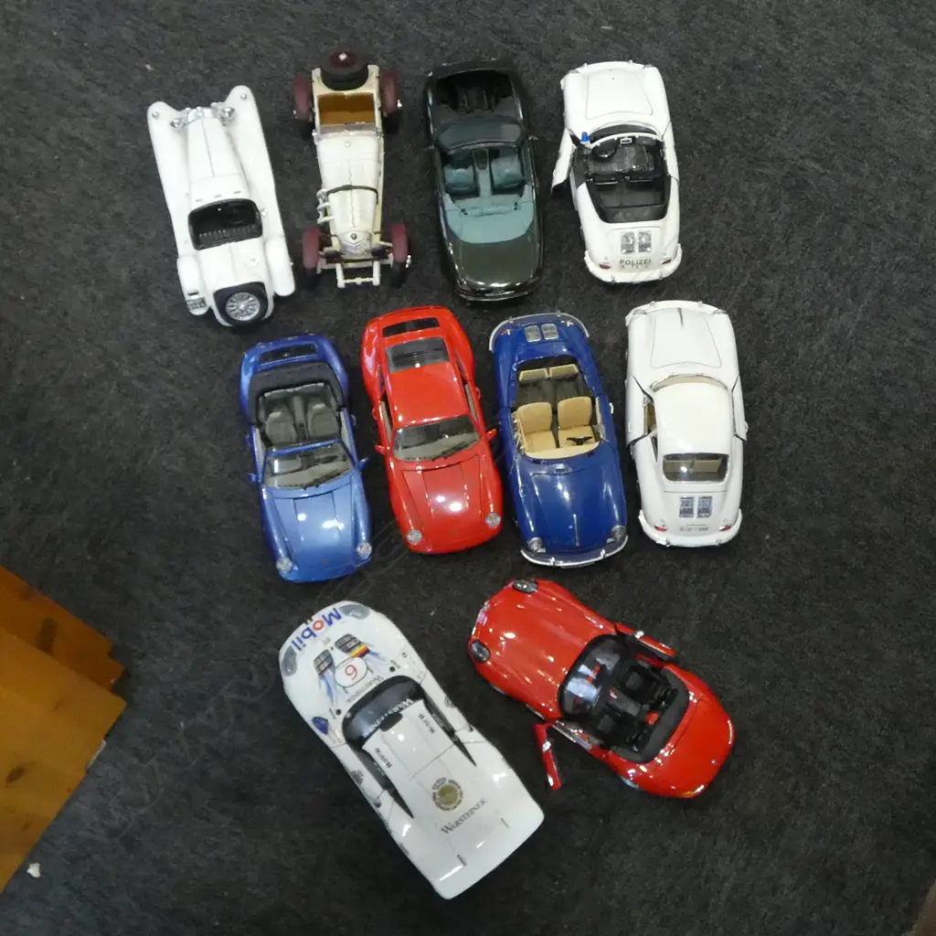 10 ASST. LOOSE MODEL CARS  Image 1++