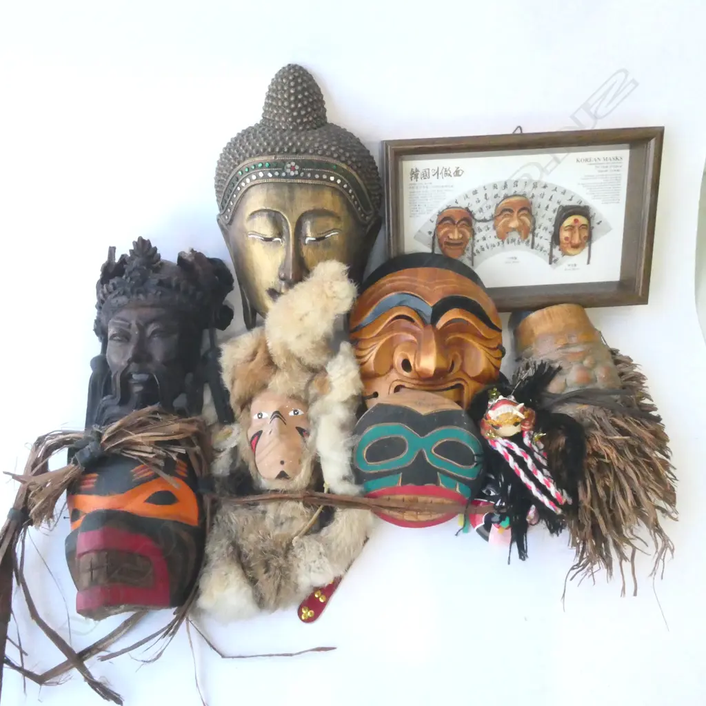 8 DECORATIVE MASKS  Image 1++