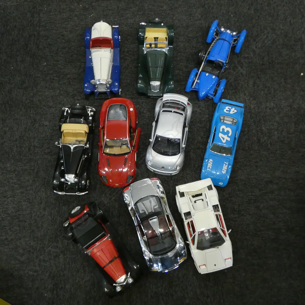 10 ASST. LOOSE MODEL CARS  Image 1++