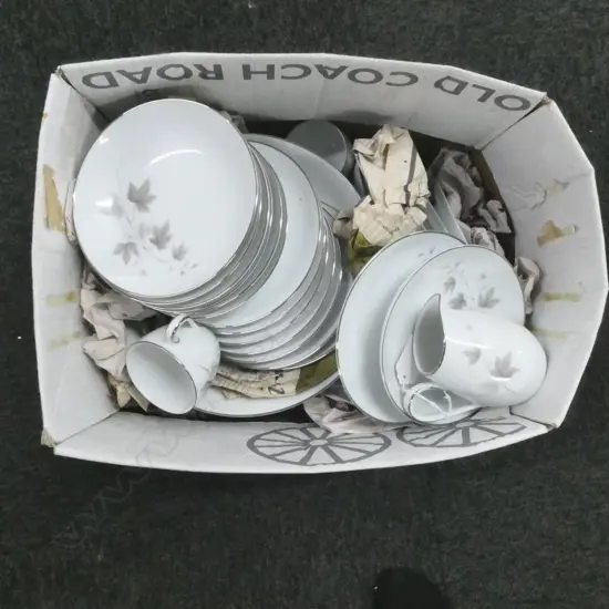 NORITAKE 'HARWOOD' DINNER SERVICE