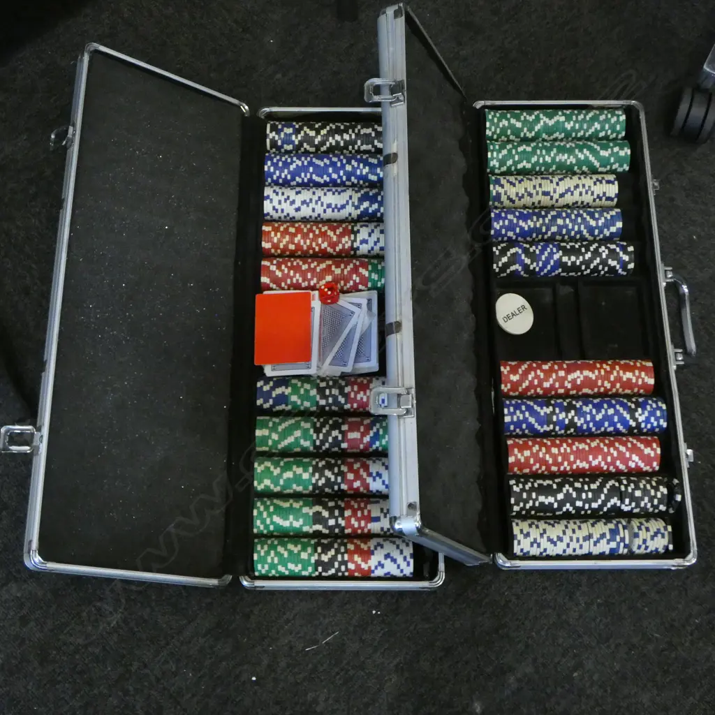 TWO CASE’S OF POKER CHIPS Image 1++