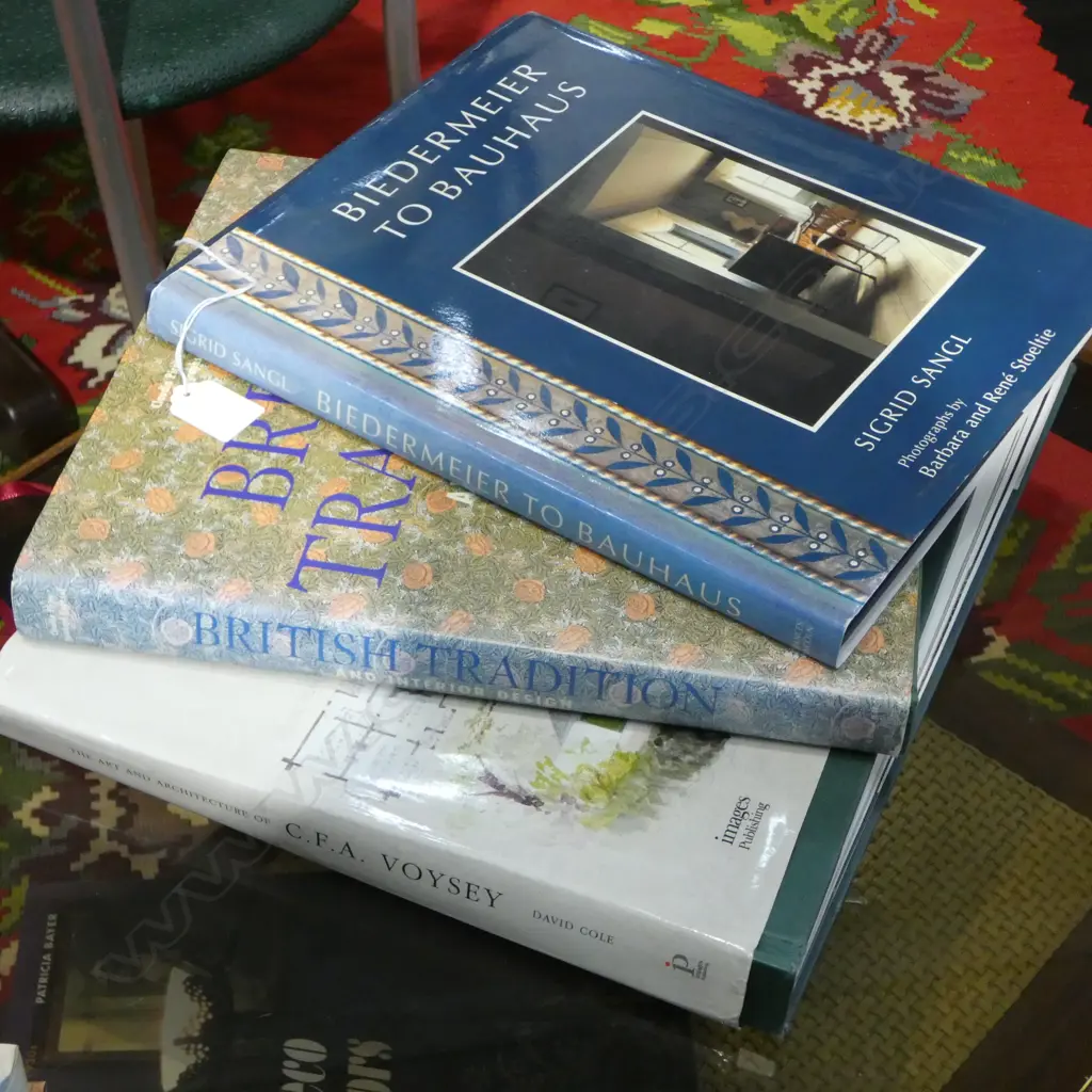 2 BRITISH DESIGN REFERENCE VOLUMES + 'BIEDERMEIER TO BAUHAUS REFERENCE BOOKS Image 1++