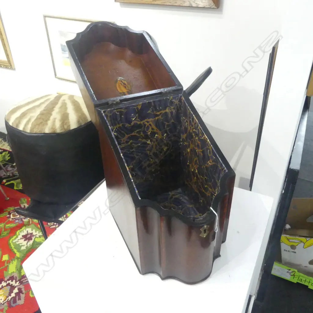 GEORGIAN MAHOGANY KNIFE BOX H.390mm (NO INTERIOR FITTINGS) Image 1++