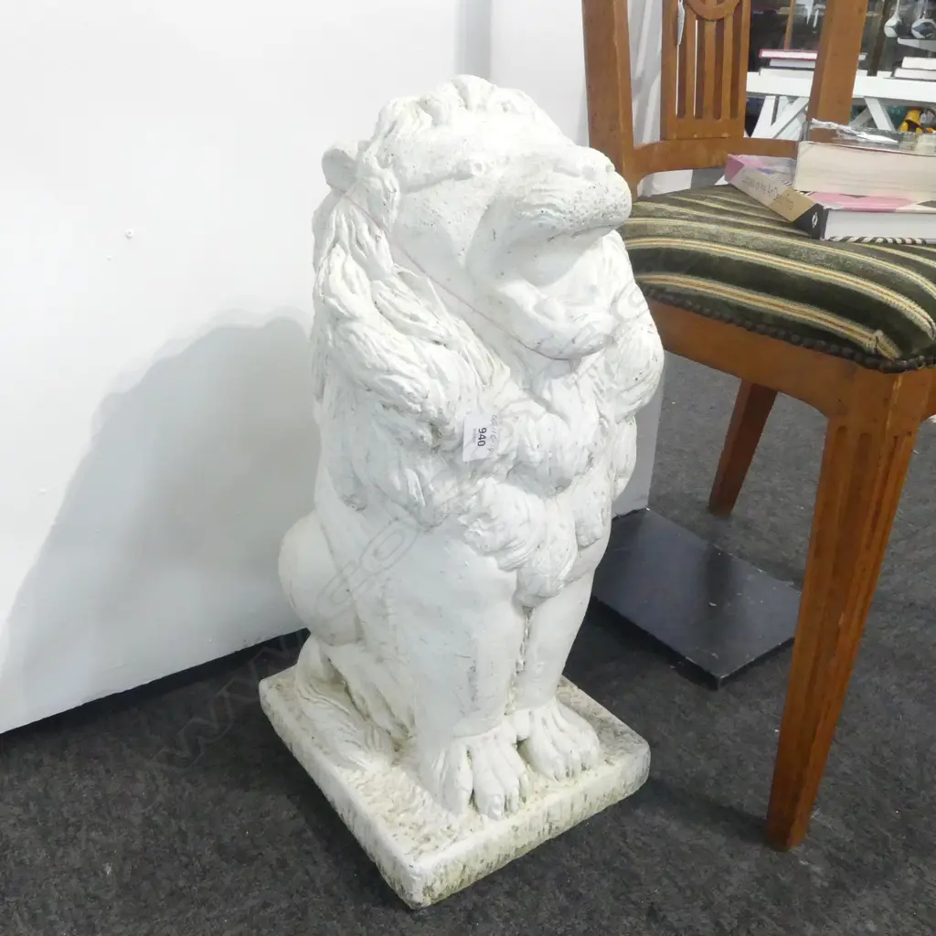 CONCRETE LION H.570mm Image 1++