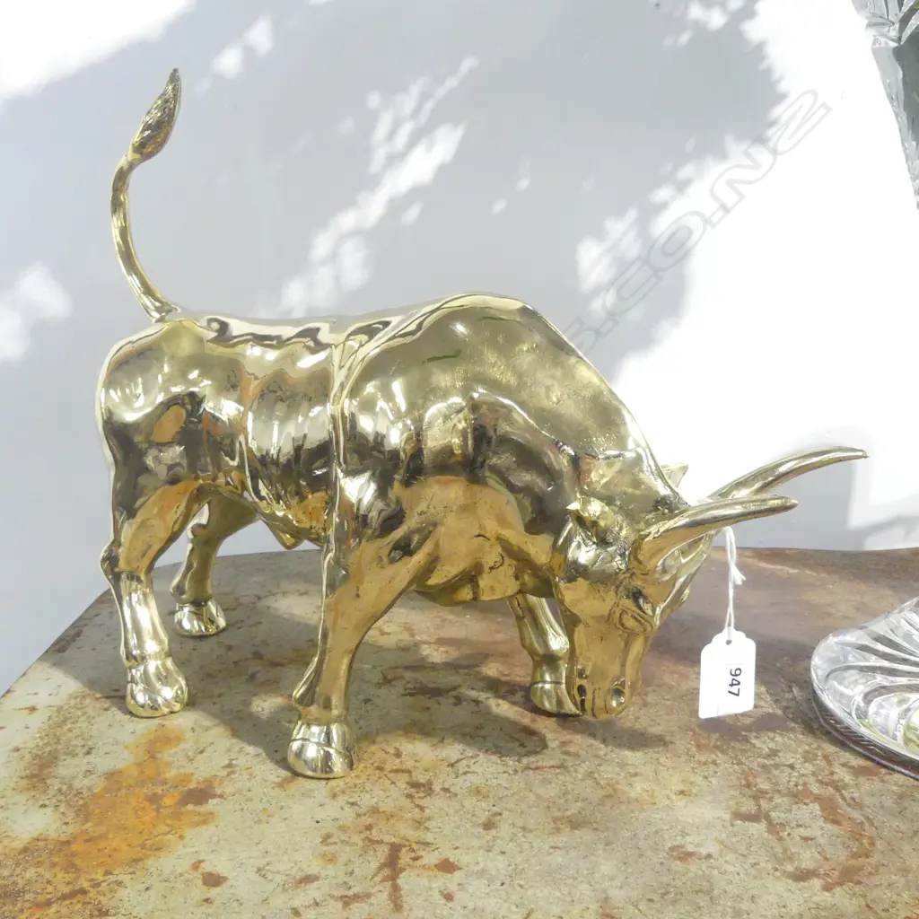 LARGE BRASS BULL H.300mm Image 1++