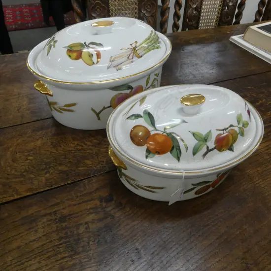 2 ROYAL WORCESTER 'EVESHAM' CASSEROLE DISHES 32x20x20cm (large) 28x15x15cm (medium)