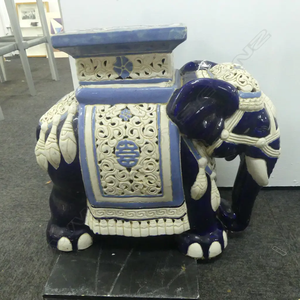 CHINESE ELEPHANT STOOL H.450mm Image 1++