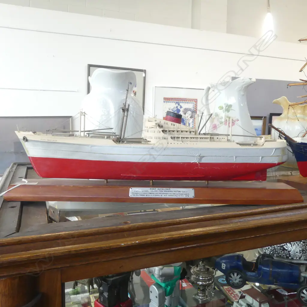 SCRATCH BUILT MODEL 'PORT AUCKLAND' CARGO SHIP MOUNTED ON BASE w. PLAQUE L.610mm Image 1++