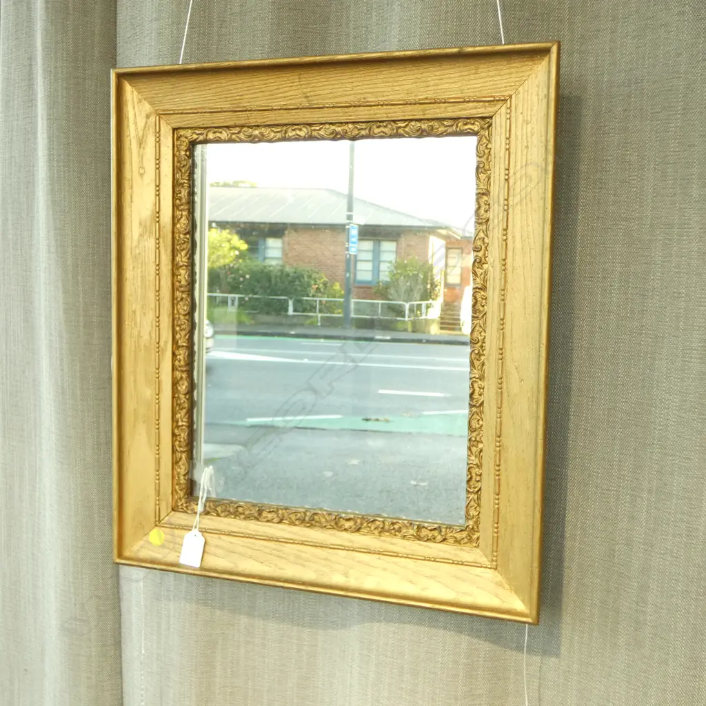 GILT PAINTED MIRROR 530x445mm Image 1++