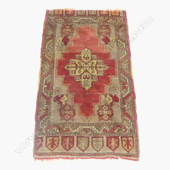 SMALL HAND KNOTTED PERSIAN RUG RED BACKGROUND, SOME WEAR L1000 W550