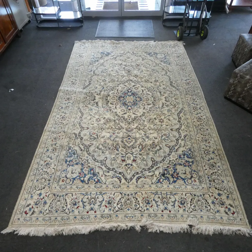 LG NAIN WOOL ON COTTON RUG w. SILK HIGHLIGHTS 3300x2050mm Image 1++