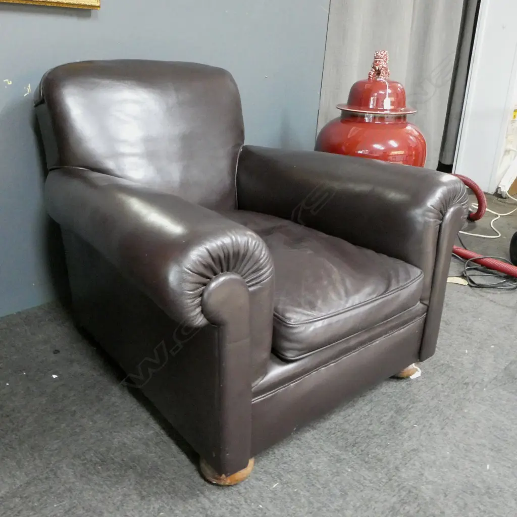 VINTAGE LEATHER CLUB ARMCHAIR 870x90x800mm Image 1++